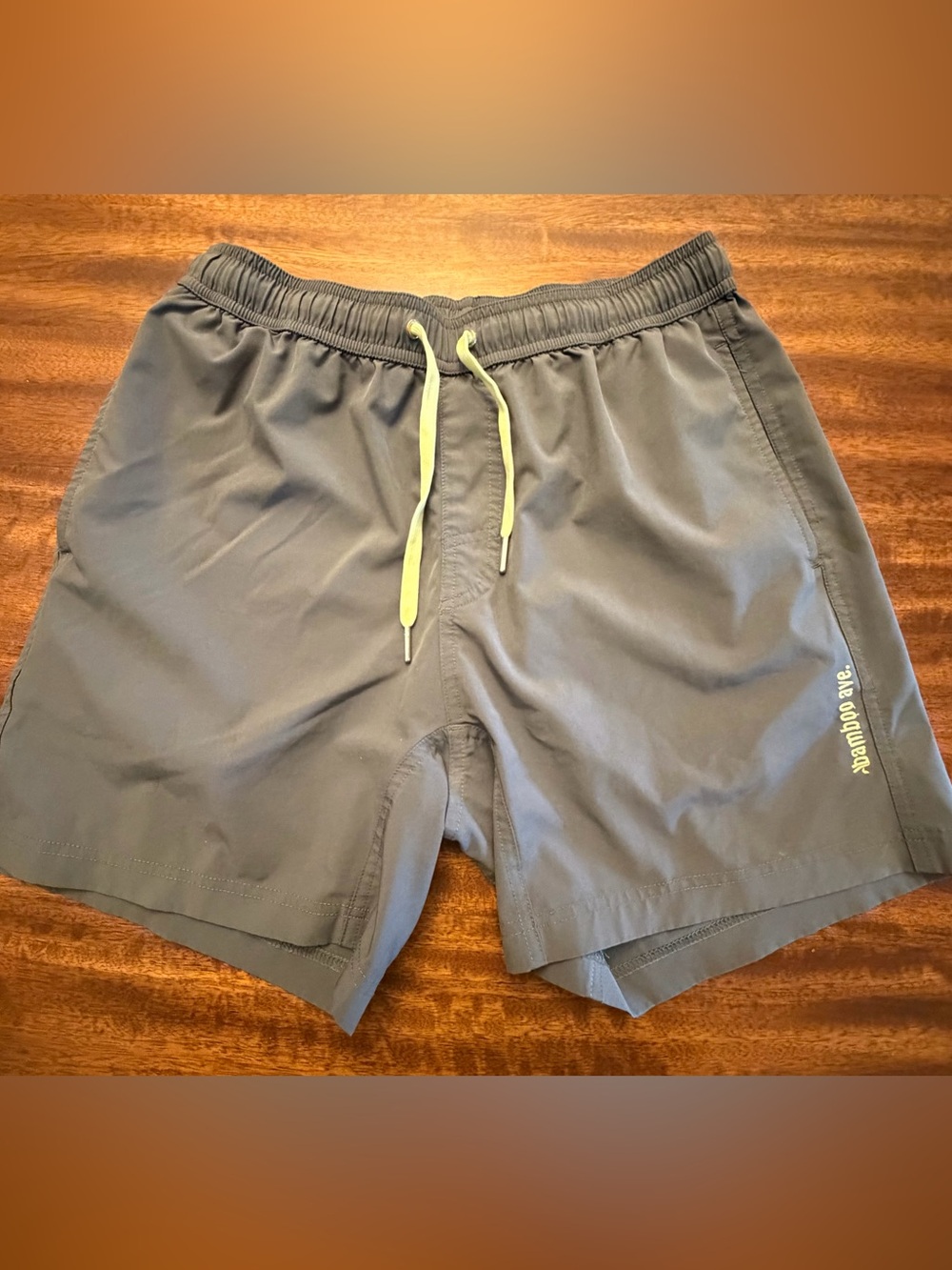 Bamboo Ave Men’s Shorts – Approx. Large – Gray/Lime – 5” Inseam